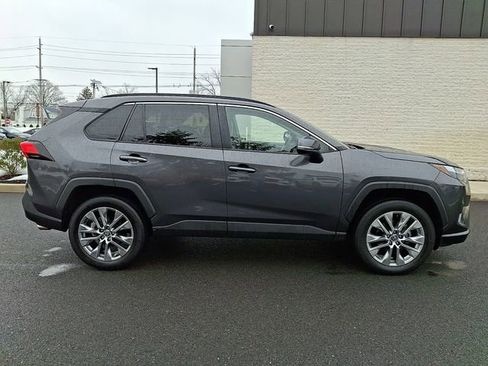 Used 2023 Toyota RAV4 XLE Premium image 7