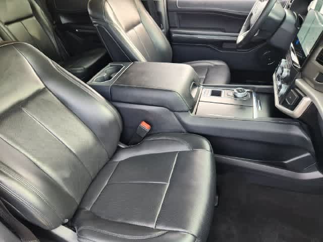Used 2024 Ford Expedition XLT RWD image 15