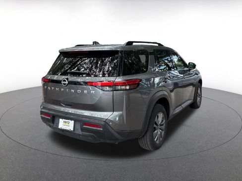 Used 2025 Nissan Pathfinder SV FWD image 12