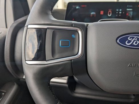 New 2025 Ford Expedition Active image 30