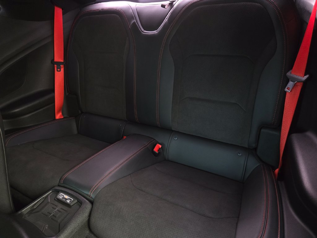 Used 2019 Chevrolet Camaro ZL1 RWD image 14