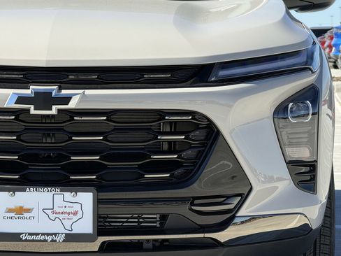 New 2026 Chevrolet Trax ACTIV w/ Sunroof Package image 8