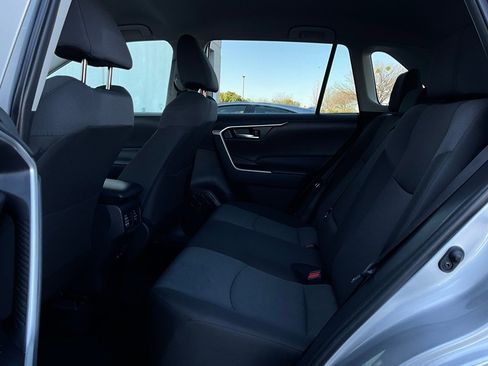 Used 2025 Toyota RAV4 XLE image 12
