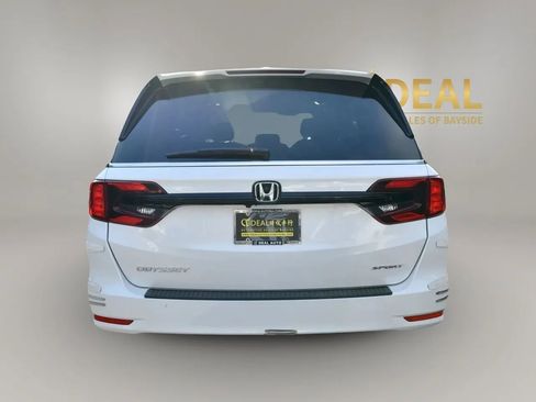 Used 2023 Honda Odyssey Sport image 6