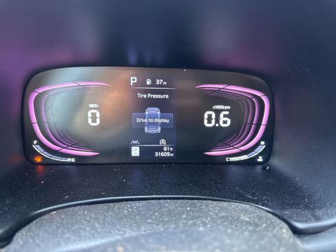 Certified 2023 Kia Soul LX FWD image 9