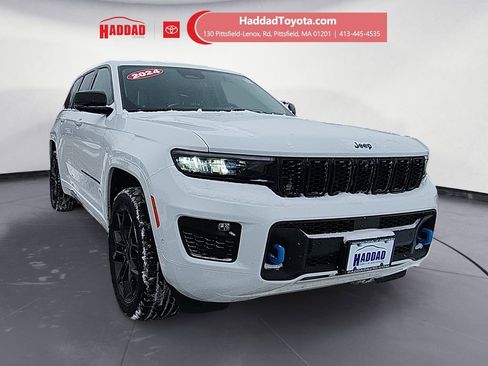 Used 2024 Jeep Grand Cherokee Limited 4xe image 7