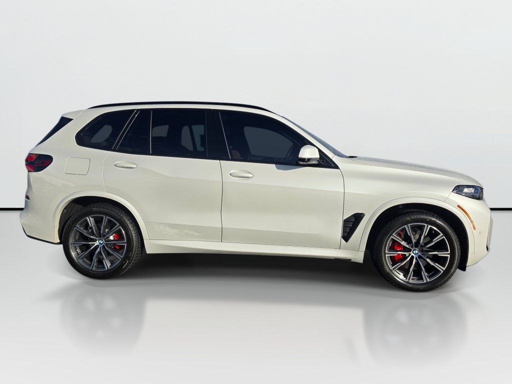 Used 2026 BMW X5 xDrive40i w/ M Sport Package AWD/4WD image 6