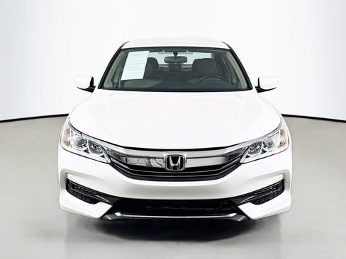 Used 2017 Honda Accord LX image 8