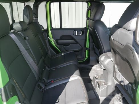 New 2025 Jeep Gladiator High Tide image 25