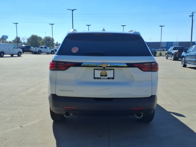 Used 2023 Chevrolet Traverse LT FWD image 4