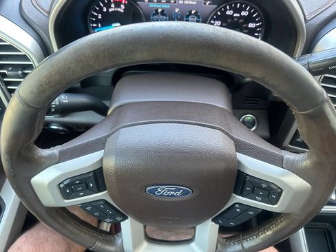 Used 2018 Ford F250 King Ranch w/ King Ranch Ultimate Package AWD/4WD image 40