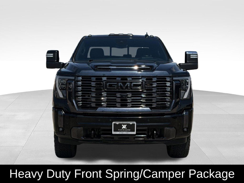 Used 2024 GMC Sierra 2500 Denali Ultimate AWD/4WD image 3
