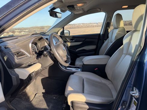 Used 2022 Subaru Ascent Limited image 5