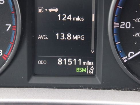 Used 2018 Toyota RAV4 XLE image 35