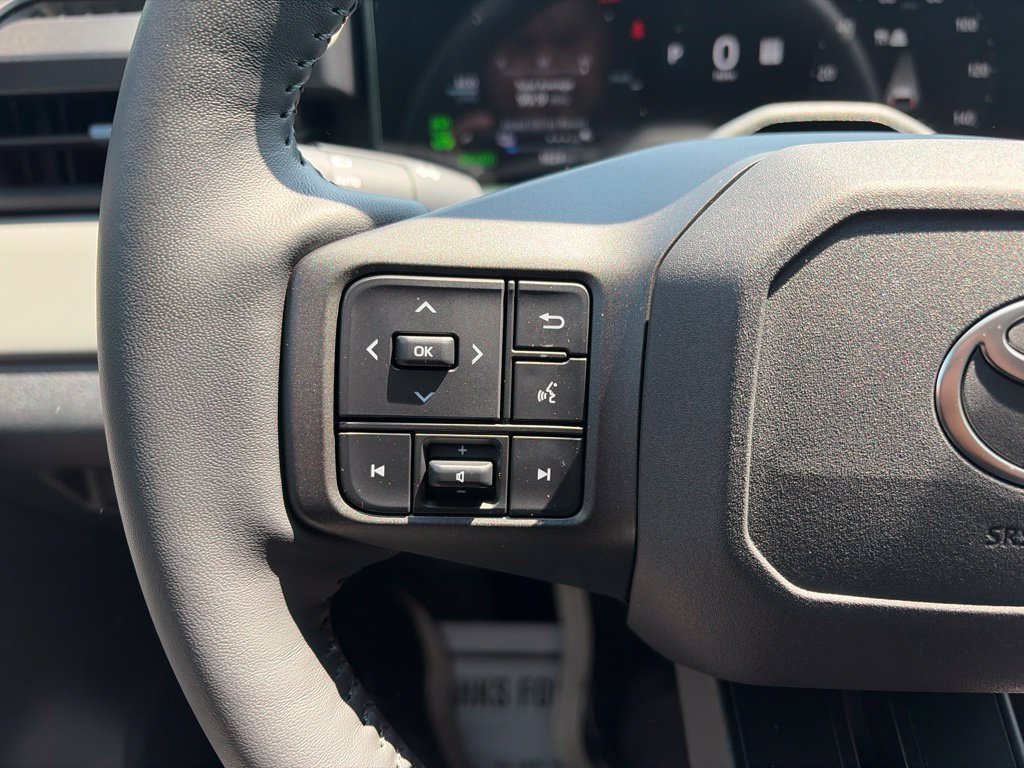 Used 2026 Toyota RAV4 XSE AWD/4WD image 24