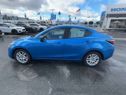 Used 2018 Toyota Yaris iA image 5