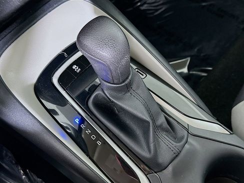 Used 2023 Toyota Corolla LE FWD image 31