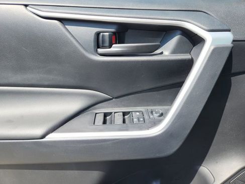 Certified 2025 Toyota RAV4 LE image 21