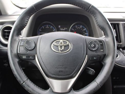 Used 2018 Toyota RAV4 XLE image 28