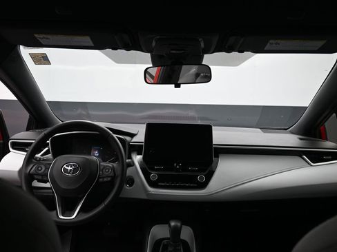 Certified 2025 Toyota Corolla SE FWD image 24