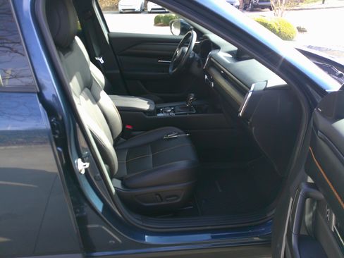 Used 2023 MAZDA CX-50 AWD 2.5 S w/ Cargo Package image 37