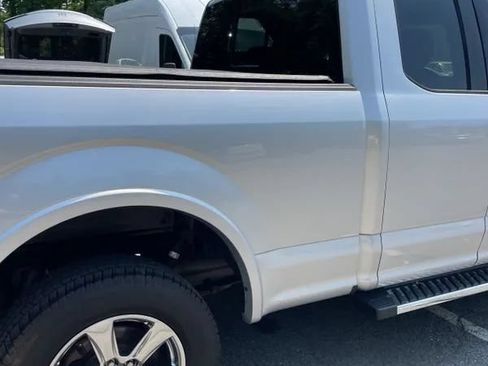 Used 2019 Ford F150 Lariat w/ Equipment Group 502A Luxury AWD/4WD image 8