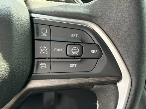 New 2026 Jeep Grand Cherokee L Limited AWD/4WD image 18