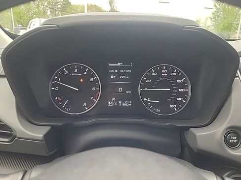 Used 2025 Subaru Crosstrek 2.0i Premium AWD/4WD image 19