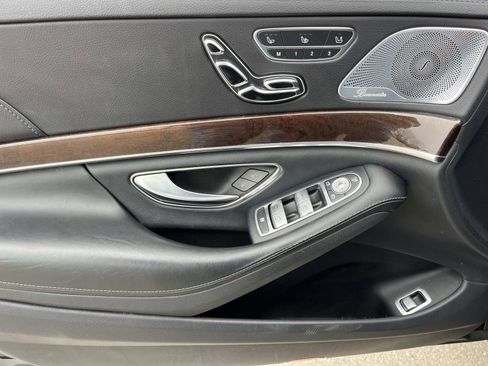 Certified 2018 Mercedes-Benz S 560 4MATIC Sedan image 17