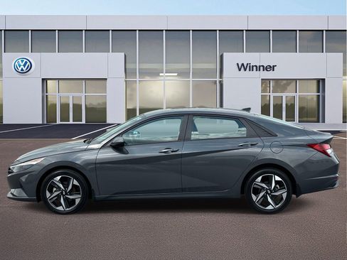 Used 2023 Hyundai Elantra SEL w/ Convenience Package FWD image 2