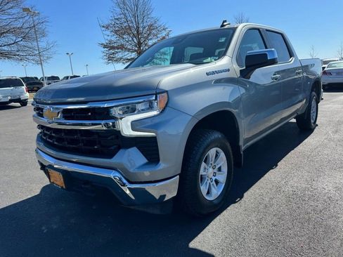 Used 2025 Chevrolet Silverado 1500 LT AWD/4WD image 8
