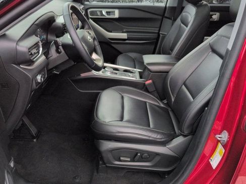 Used 2021 Ford Explorer XLT w/ Equipment Group 202A AWD/4WD image 8