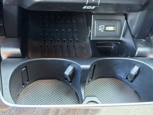 Certified 2019 Mercedes-Benz E 300 image 34