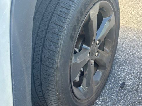 Certified 2023 Jeep Grand Cherokee L Altitude image 8