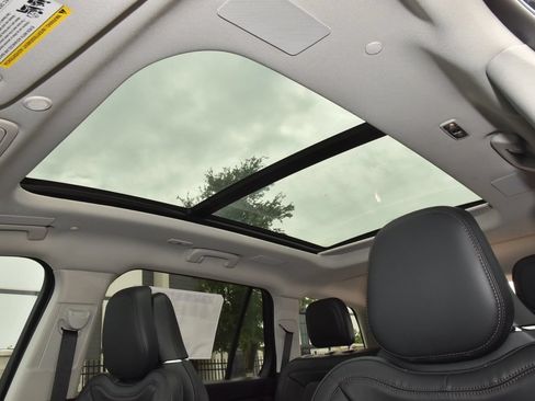 New 2026 Lincoln Aviator Reserve AWD/4WD image 33