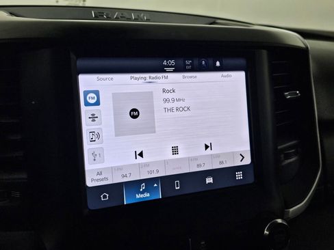 Used 2024 RAM 3500 Big Horn image 27