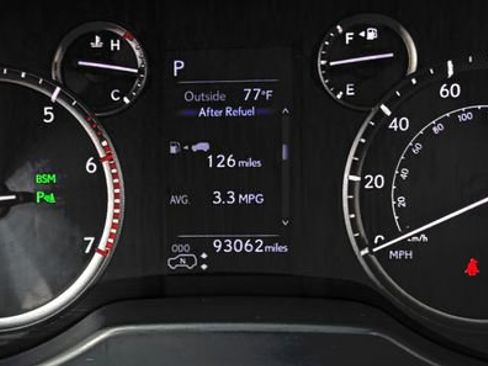 Used 2021 Lexus GX 460 Luxury w/ Sport Design Package AWD/4WD image 21