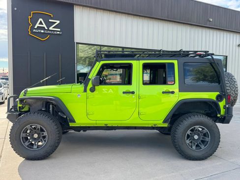 Used 2012 Jeep Wrangler Unlimited Sport AWD/4WD image 9