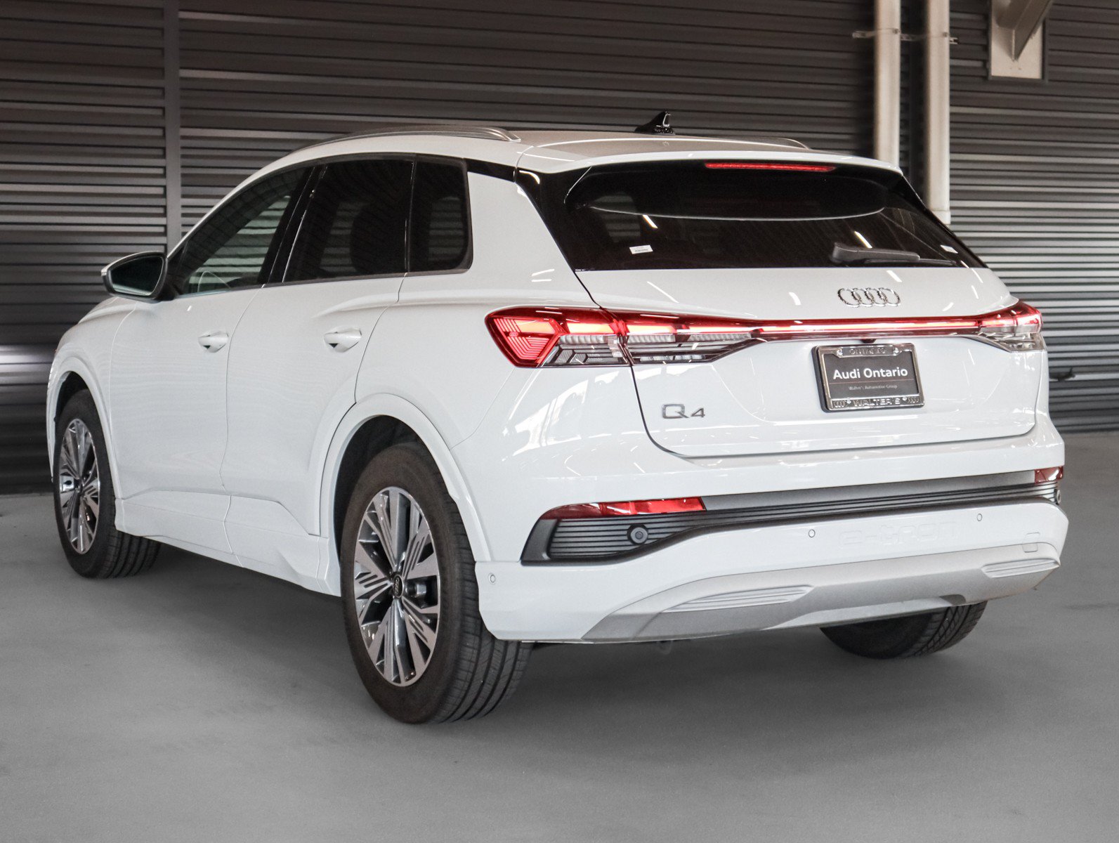 Used 2023 Audi Q4 e-tron Premium Plus RWD image 2