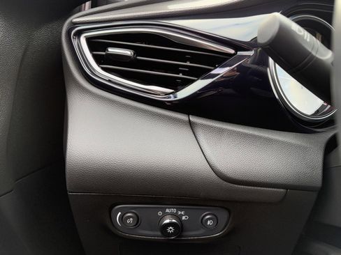 Used 2022 Buick Encore GX Select w/ Sport Touring Package image 19