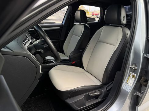 Used 2020 Volkswagen Jetta S image 11