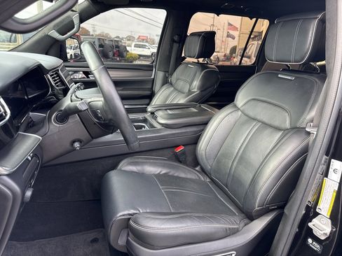 Used 2022 Jeep Grand Wagoneer Series II image 41