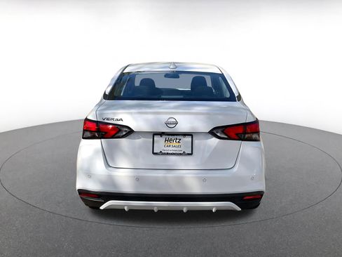 Used 2025 Nissan Versa SV image 6