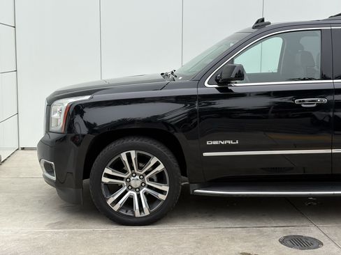 Used 2017 GMC Yukon Denali w/ Open Road Package image 5