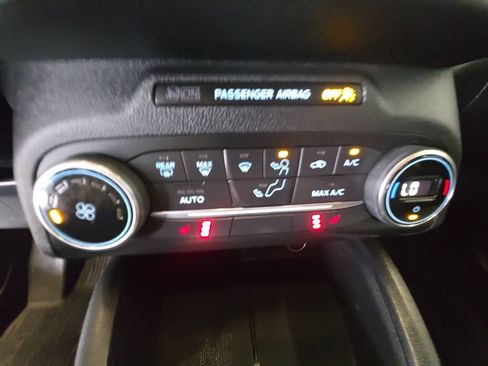 Used 2020 Ford Escape SE AWD/4WD image 17