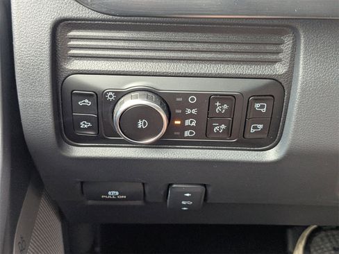 New 2026 Ford F250 Lariat w/ Black Appearance Package image 26