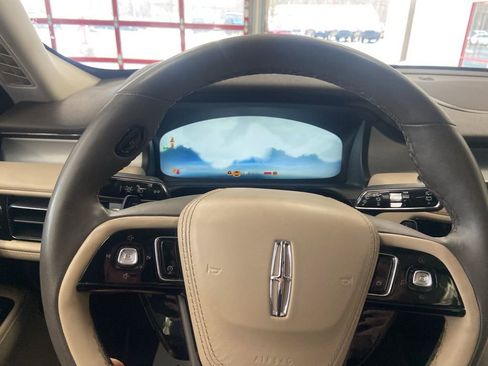 Used 2023 Lincoln Aviator AWD w/ Premium Package image 36