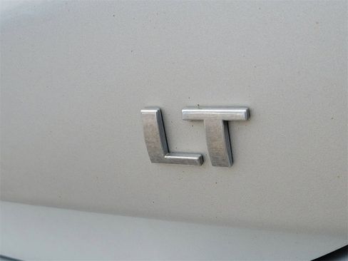 Used 2018 Chevrolet Equinox LT image 6