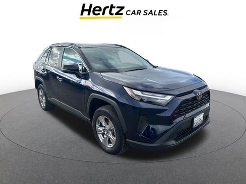 Used 2025 Toyota RAV4 XLE image 1