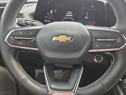 Used 2026 Chevrolet Traverse LT w/ Driver Confidence Package AWD/4WD image 5